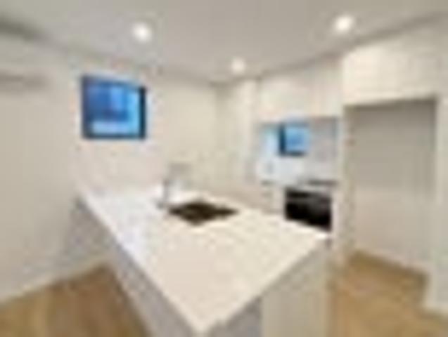 Townhouse for rent in Heathcote, Canterbury