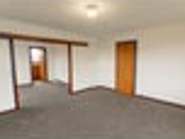 Townhouse for rent in Otakou