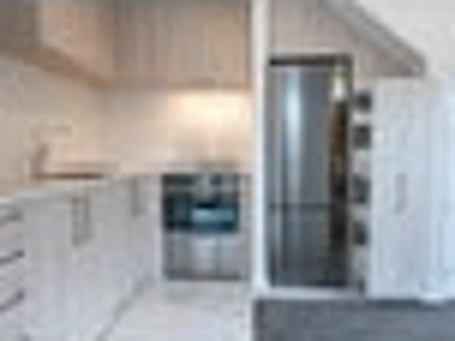 Townhouse for rent in Heathcote, Canterbury