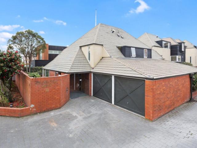 Apartment for rent in Heathcote, Canterbury