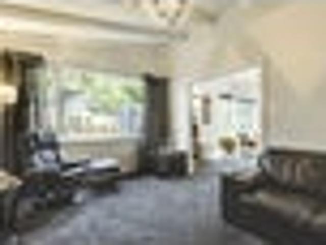 Townhouse for rent in Otakou
