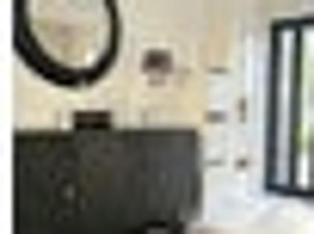Townhouse for rent in Heathcote, Canterbury