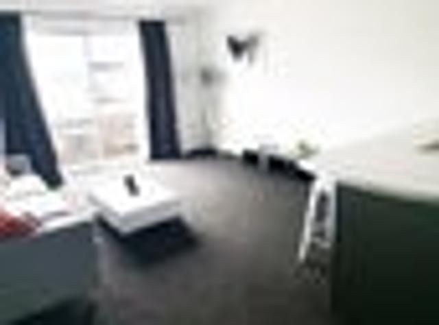 Apartment for rent in Newton, Auckland