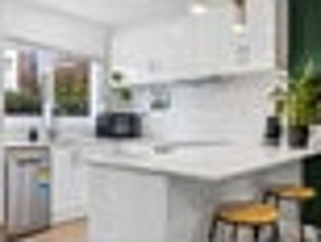 Townhouse for rent in Heathcote, Canterbury