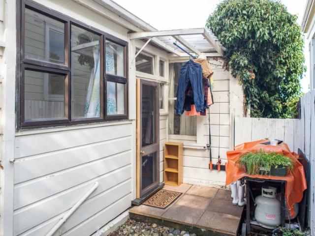 House for rent in Otakou