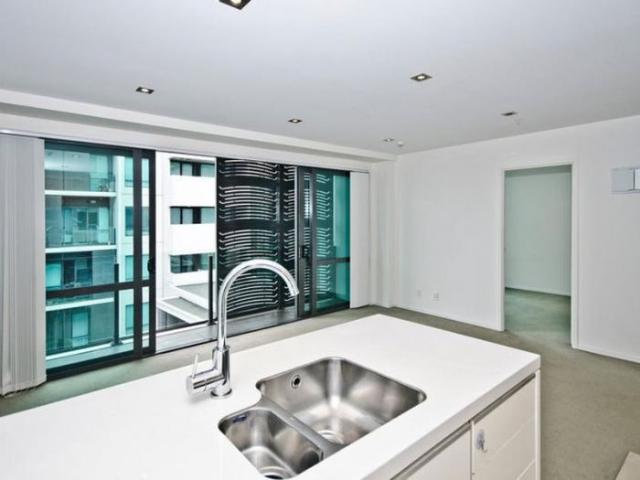 Apartment for rent in Te Tōangaroa, Auckland