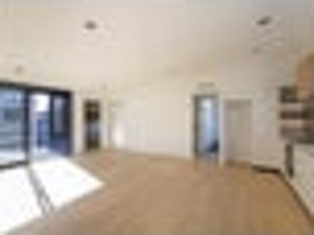 Townhouse for rent in Heathcote, Canterbury