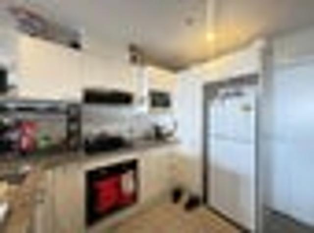 Apartment for rent in Newton, Auckland