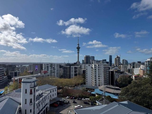 Apartment for rent in Newton, Auckland