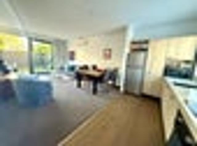 Townhouse for rent in Heathcote, Canterbury