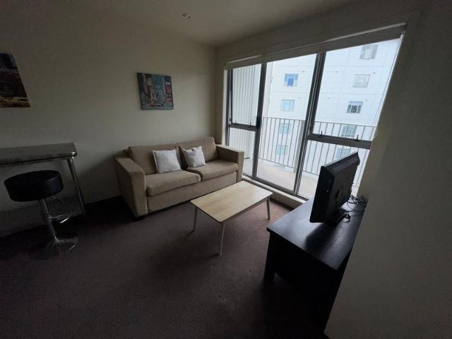 Apartment for rent in Te Tōangaroa, Auckland