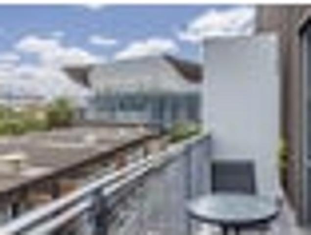 Apartment for rent in Te Tōangaroa, Auckland