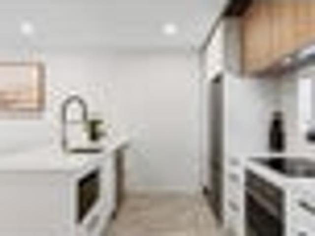 Townhouse for rent in Heathcote, Canterbury