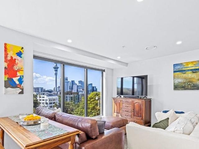 Apartment for rent in Newton, Auckland