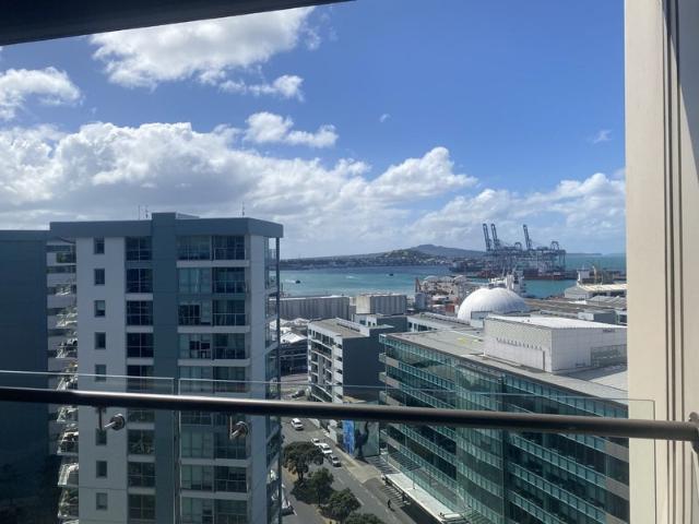 Apartment for rent in Te Tōangaroa, Auckland