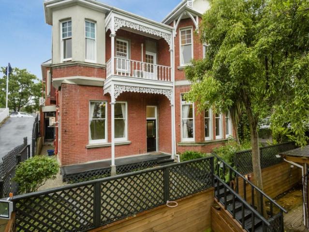 House for rent in Otakou