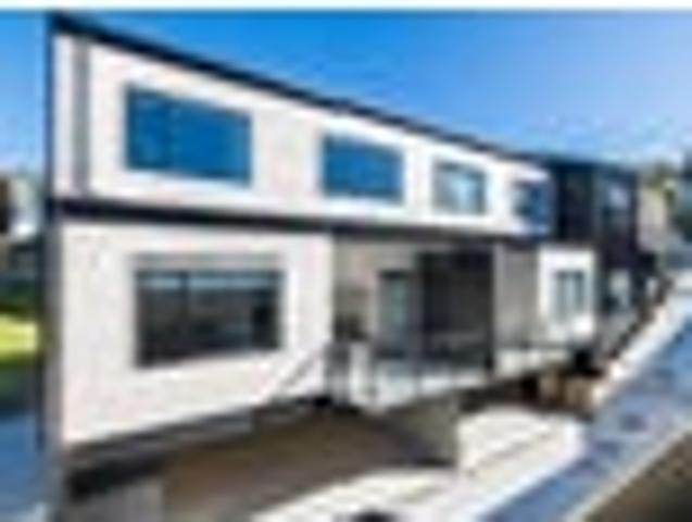 Townhouse for rent in Otakou