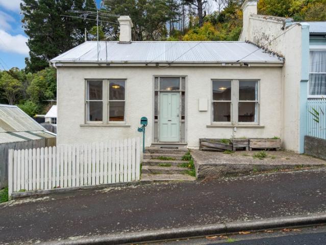 House for rent in Otakou