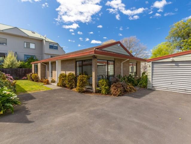 Apartment for rent in Heathcote, Canterbury