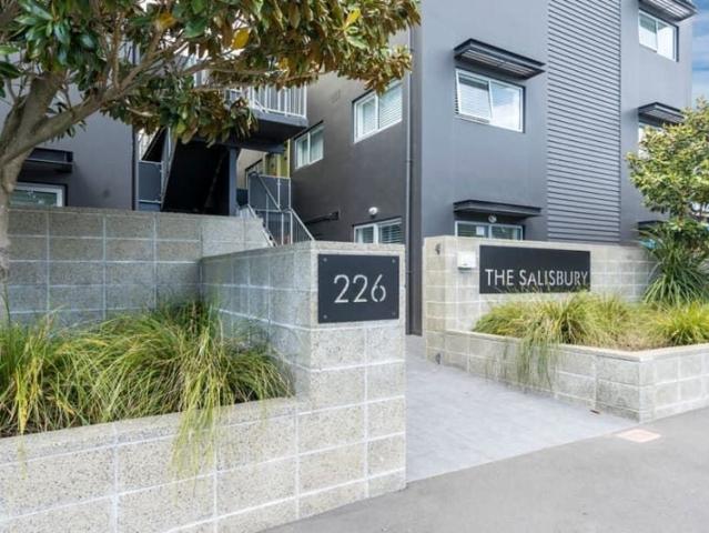 Apartment for rent in Little Akaloa, Canterbury