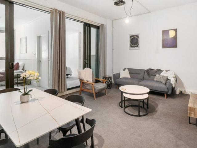 Apartment for rent in Te Tōangaroa, Auckland