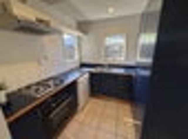 Townhouse for rent in Heathcote, Canterbury
