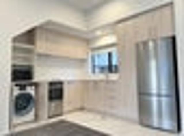 Townhouse for rent in Heathcote, Canterbury