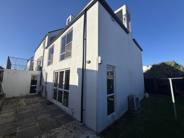 House for rent in Heathcote, Canterbury