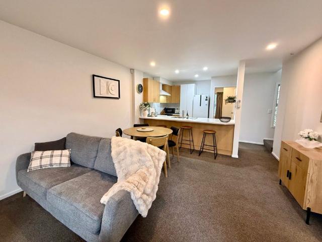 Townhouse for rent in Addington, Canterbury