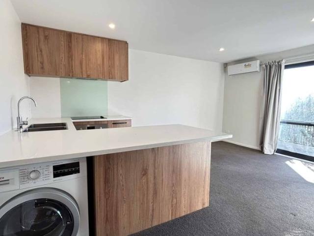 Townhouse for rent in Heathcote, Canterbury