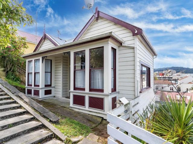 House for rent in Otakou