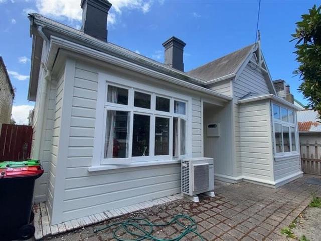 House for rent in Otakou