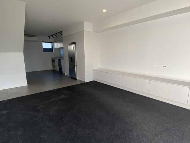 Townhouse for rent in Heathcote, Canterbury