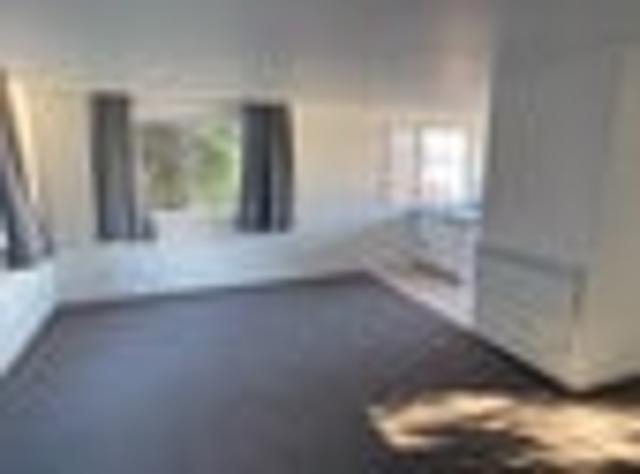 Townhouse for rent in Otakou