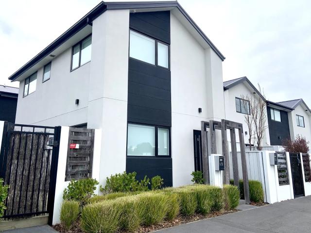 Apartment for rent in Chaslands, Canterbury