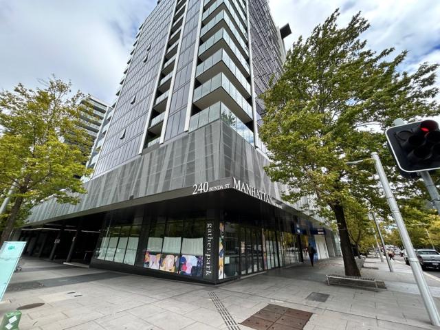 Showroom for rent in City