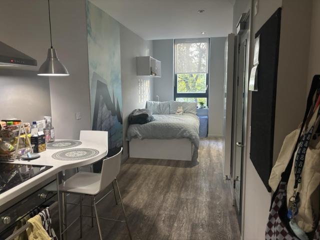 Studio for rent in Merchant City, Glasgow