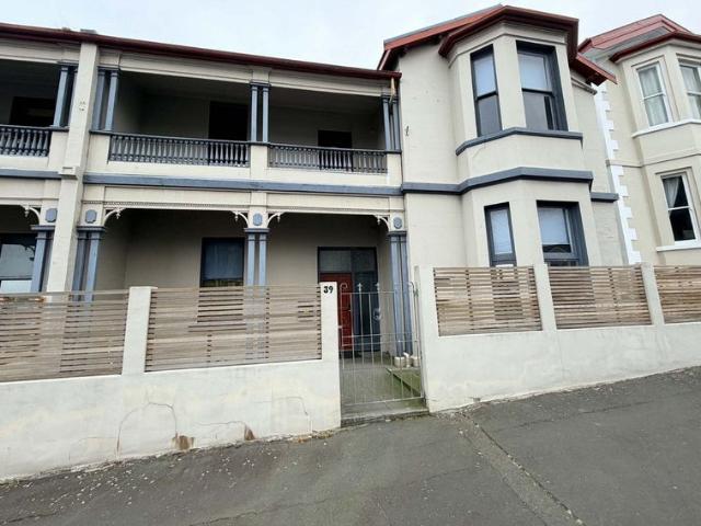 House for rent in Otakou