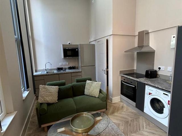 Studio for rent in Woodhouse, West Yorkshire