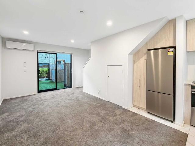 Townhouse for rent in Christchurch Central, Linwood-Central-Heathcote Community