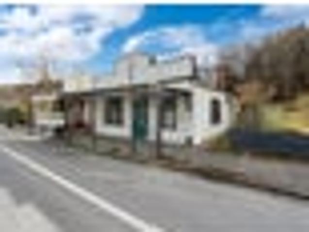 House for sale in Otakou