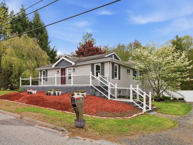 House for sale in Charlton, Massachusetts