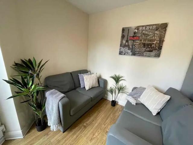 Room for rent in Chorlton-on-Medlock, Georgia