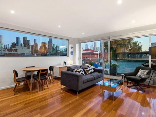 Townhouse for sale in City Of Melbourne, Camerons Creek