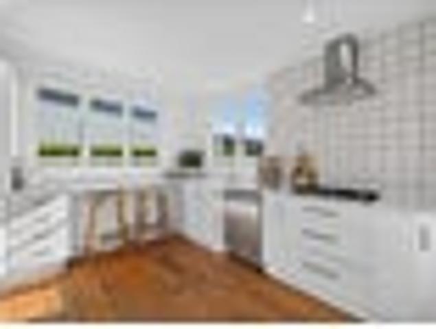 House for sale in Edgeware, Canterbury