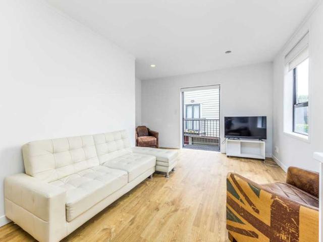 Townhouse for rent in Newton, Auckland
