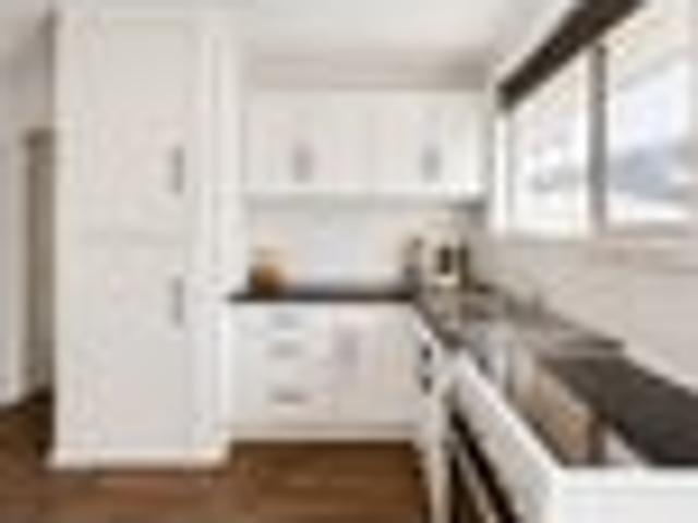 Townhouse for sale in Heathcote, Canterbury