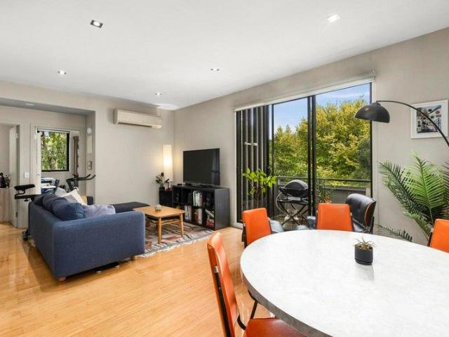Apartment for sale in City Of Melbourne, Camerons Creek