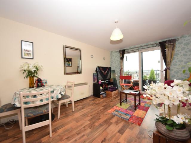 House for rent in Gants Hill, Greater London
