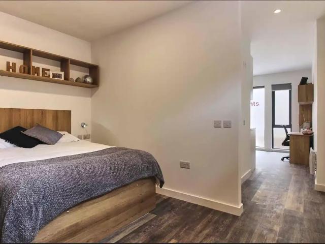 Apartment for rent in Plasnewydd, Falcon Lodge